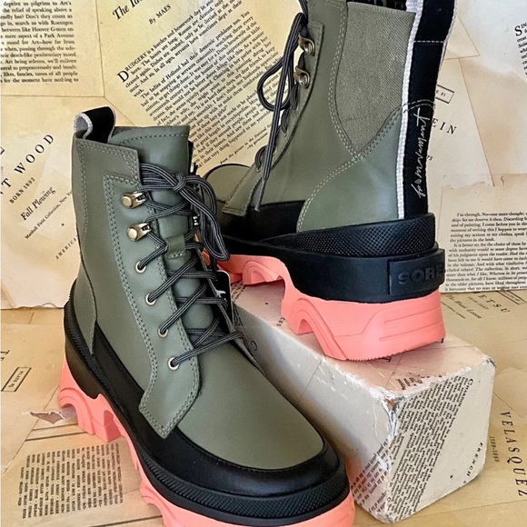 Free People Movement X SOREL Brex Lace Boot Stone Green Black Coral - Picture 6 of 12